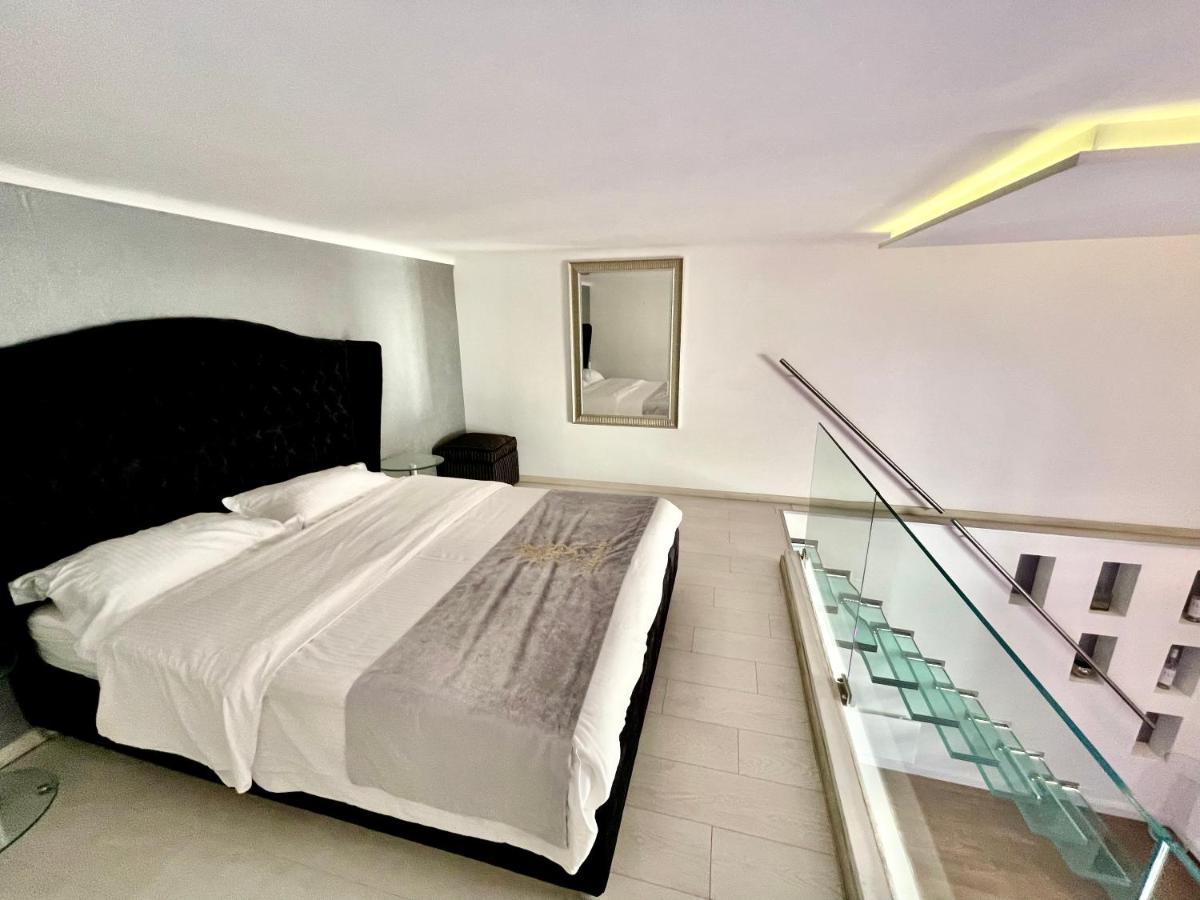 Enzo Capo Jacuzzi Andrassy Apartmán