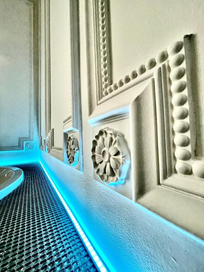 Enzo Capo Jacuzzi Andrassy Apartmán *