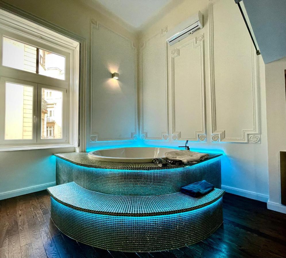 Enzo Capo Jacuzzi Andrassy Apartmán Budapest